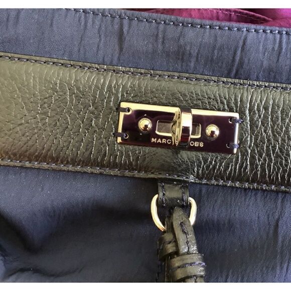 ‼️LOWEST PRICE YET‼️ Marc Jacobs Blue Nylon and Leather Tote EUC - Picture 6 of 10